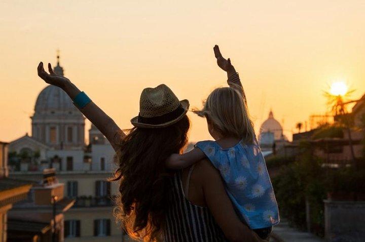 Rome Night Tour: Family Fun with Pizza & Gelato